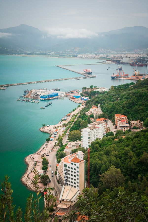 Voyage à Béjaïa : explorez ses merveilles naturelles et culturelles